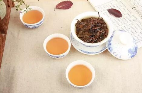喝白茶