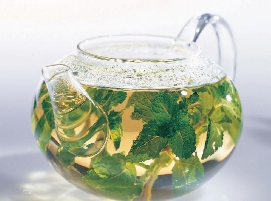夏天就喝这些清凉的薄荷茶吧