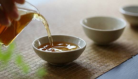 吃药的时候能不能喝茶？