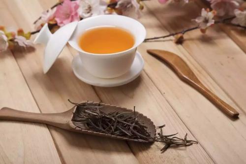 怎样喝茶不伤胃.jpg