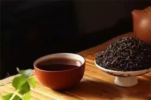 黑茶适合什么人喝.jpg