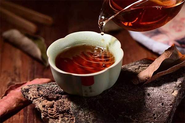 泌尿结石的人不能喝红茶吗