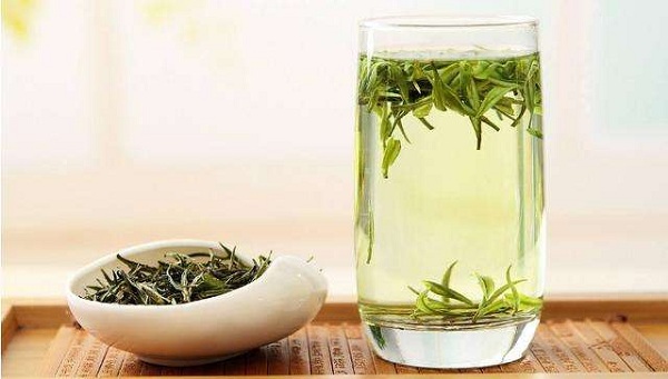 如何用玻璃杯冲泡白茶？