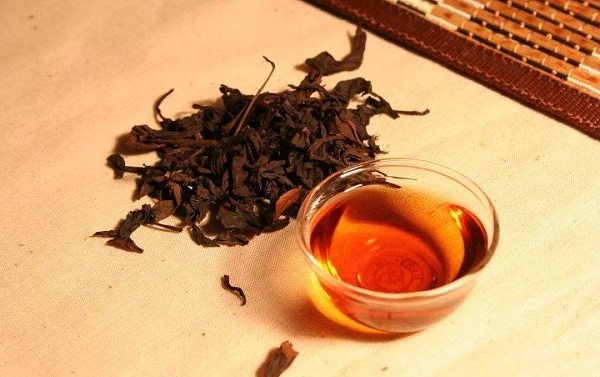 选购六堡茶