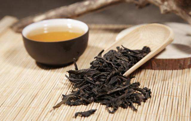 为何大家老是拿拼配茶和纯料茶来做对比呢？