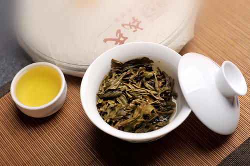 普洱春茶