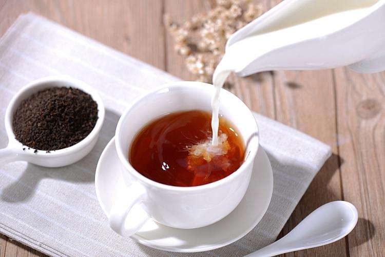 茶中适合加奶吗