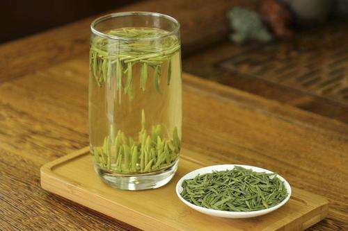 品鉴绿茶