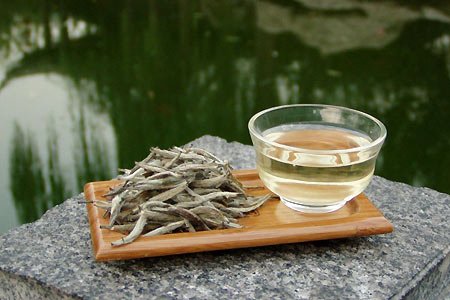 白茶已过期还能喝吗？
