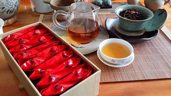 滇红茶