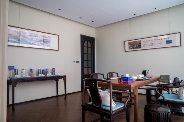 DSC08144-HDR.jpg DSC08144-HDR.jpg